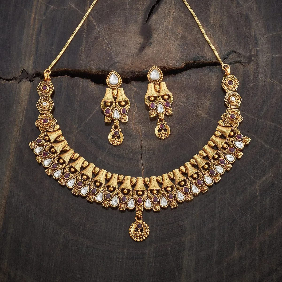 Antique Necklace 182350