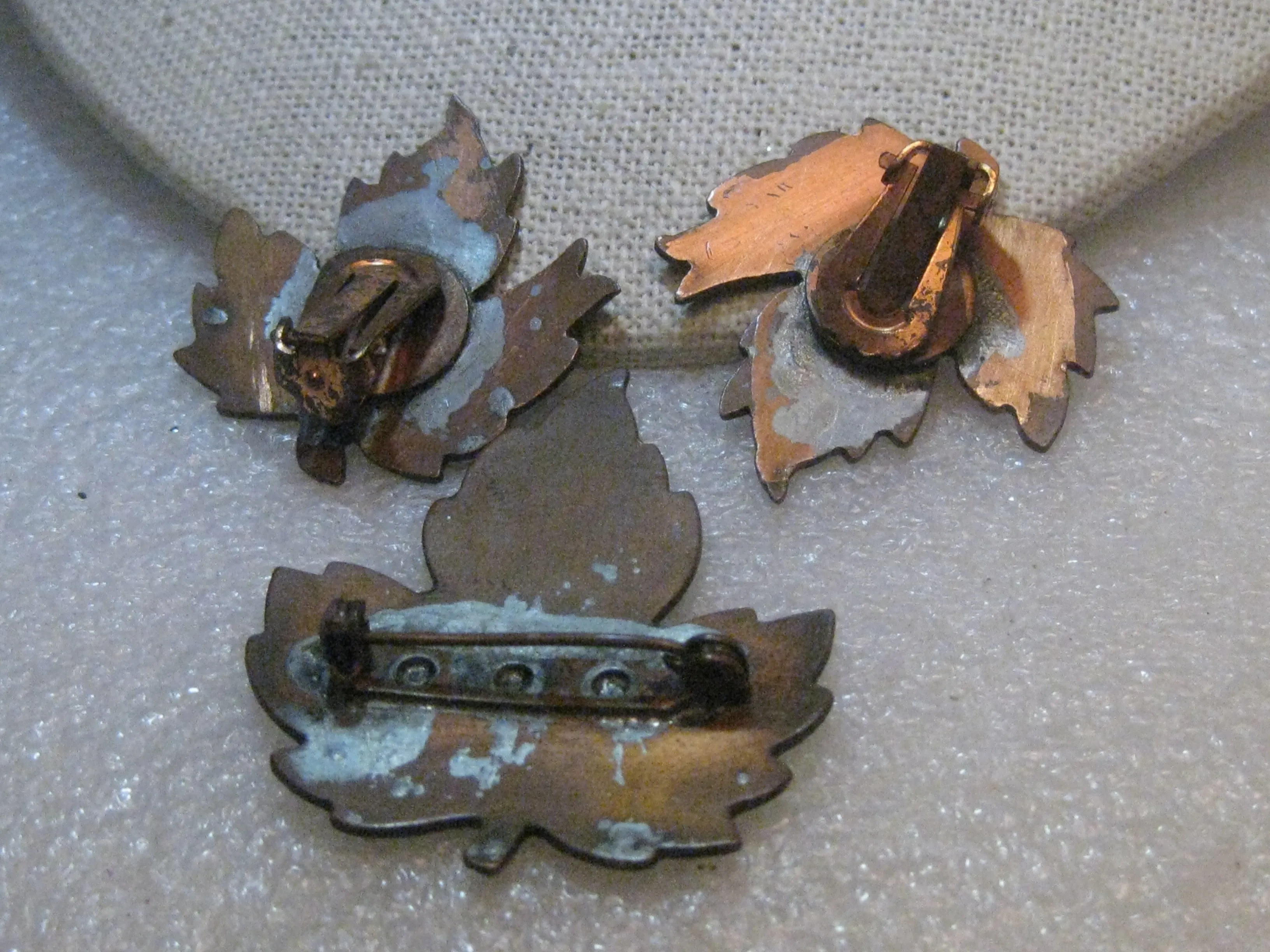 Copper Enameled Leaf Brooch & Earrings Set, Vintage, Clip Earrings, Browns & Green Maple Leaves