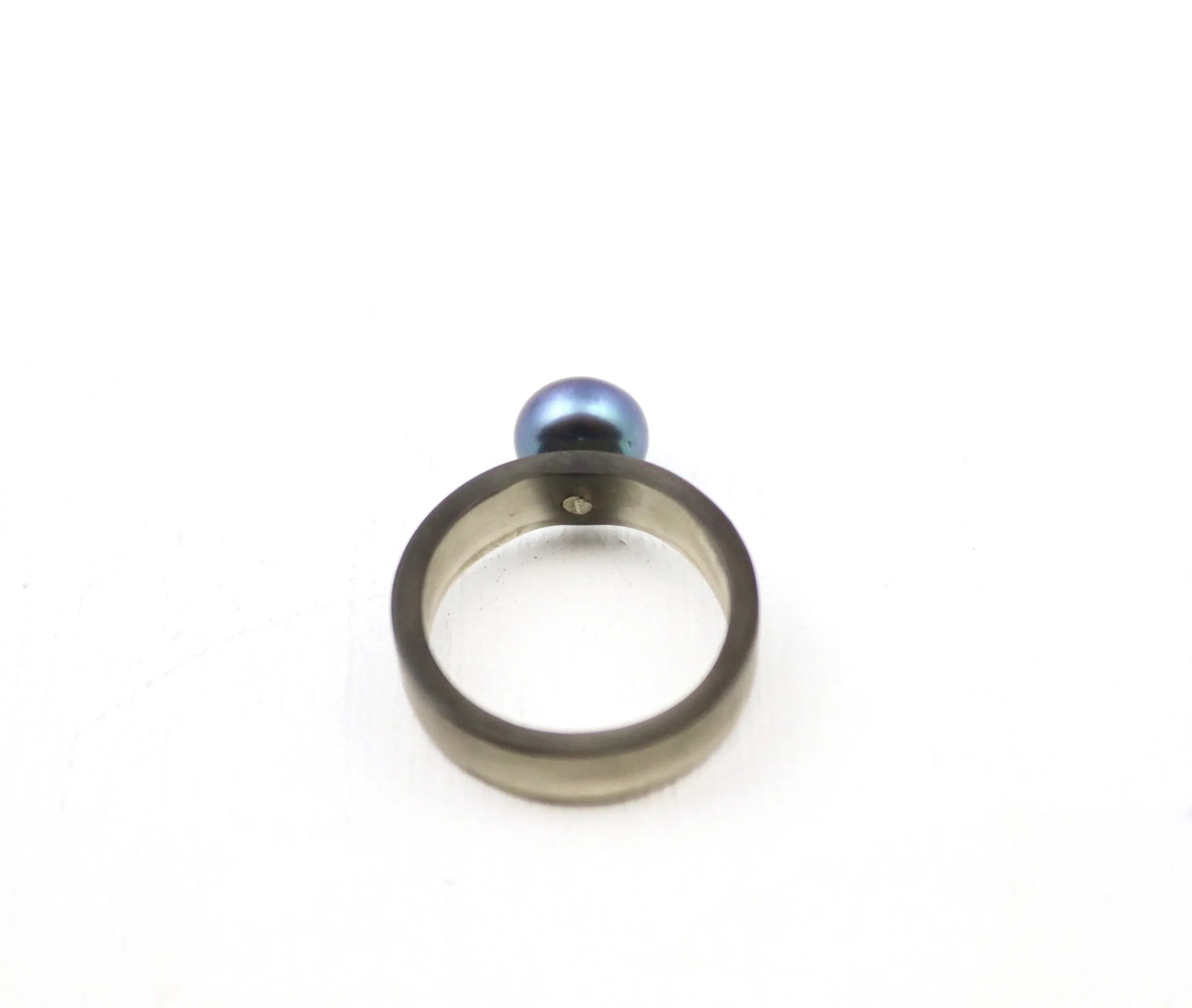 Mod Stackable Pearl Ring with Brown Acrylic