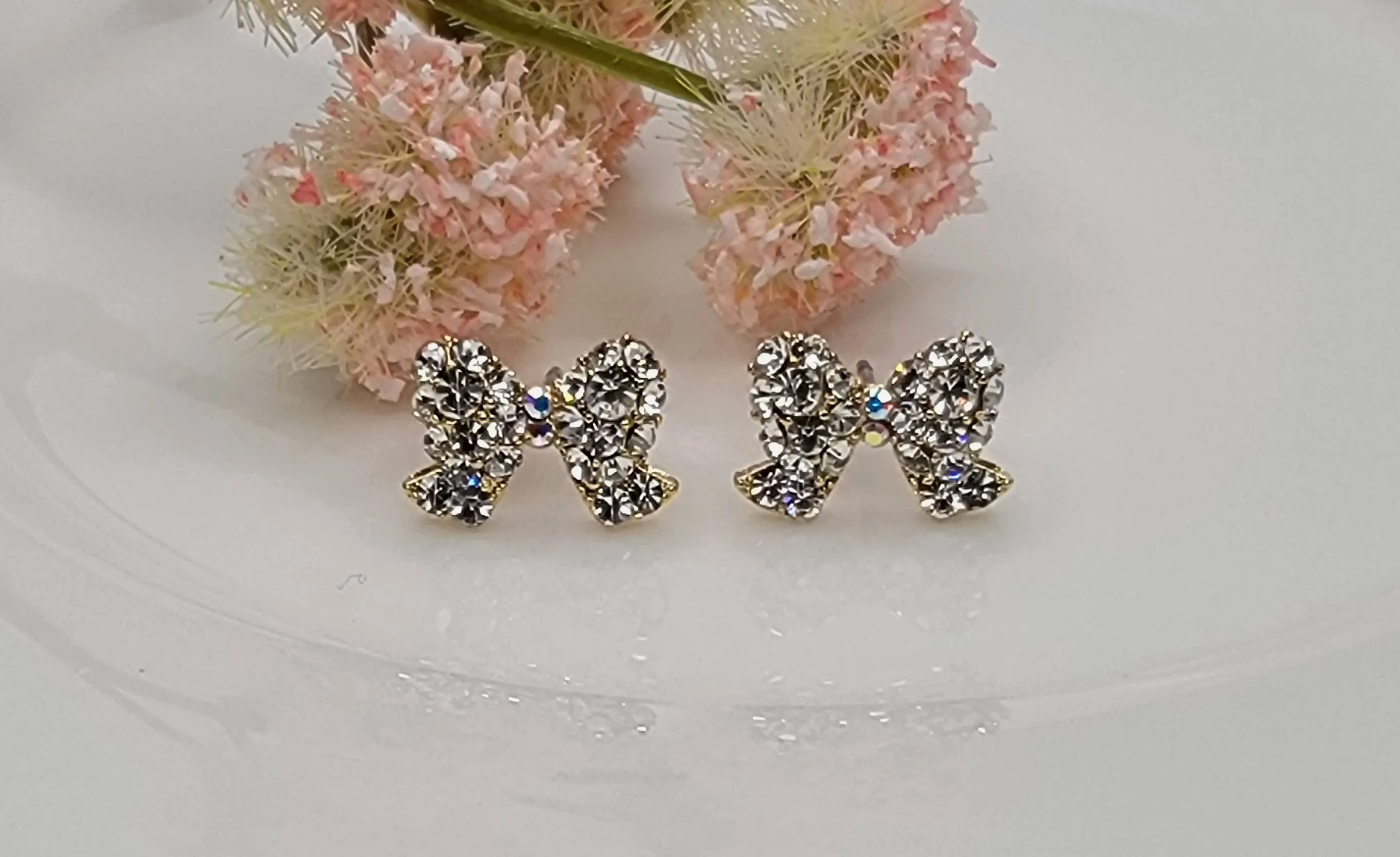 SMALL BOW STUD EARRINGS