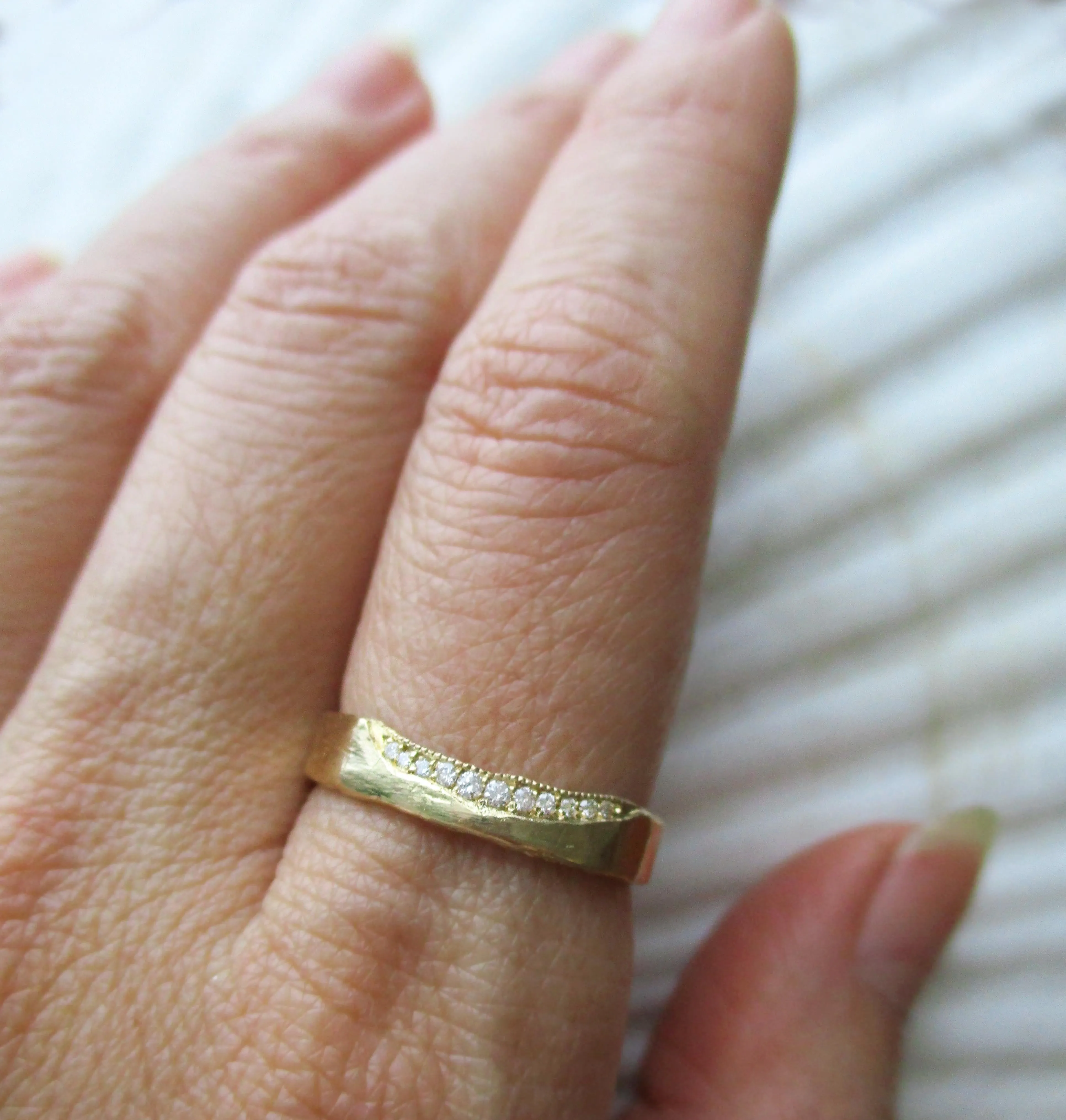 Trail White Diamond 4mm Ring