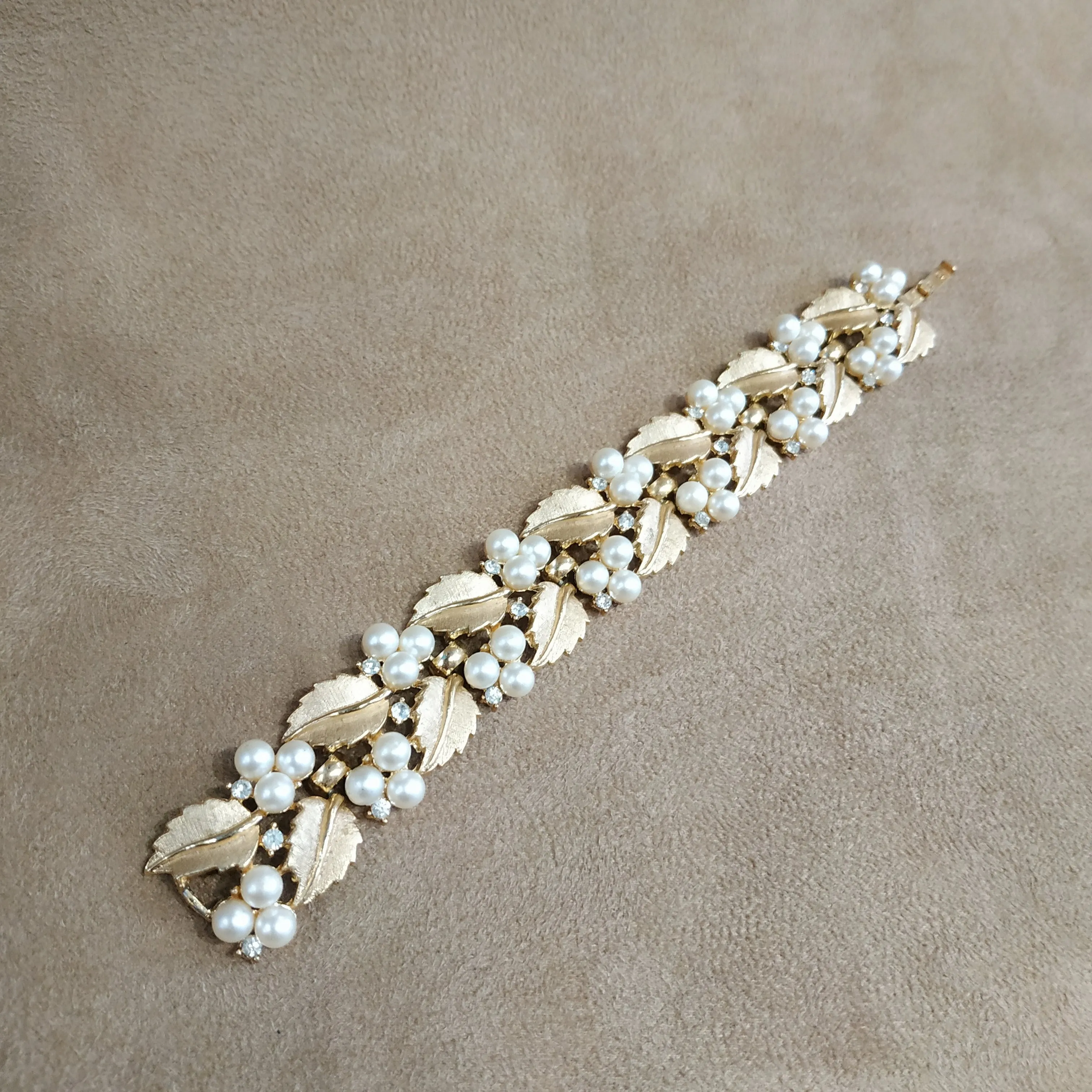 Trifari Pearl Bracelet  with Golden Leaves
