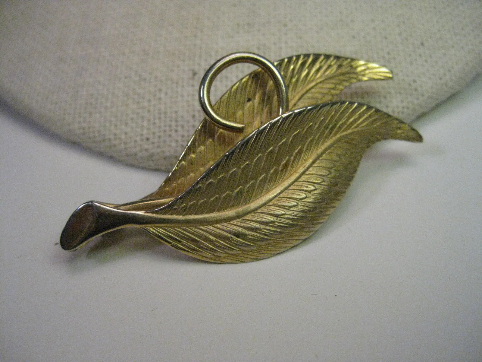 Vintage 1950's Gold Tone Double Leaf Brooch with Curl - 2.25"