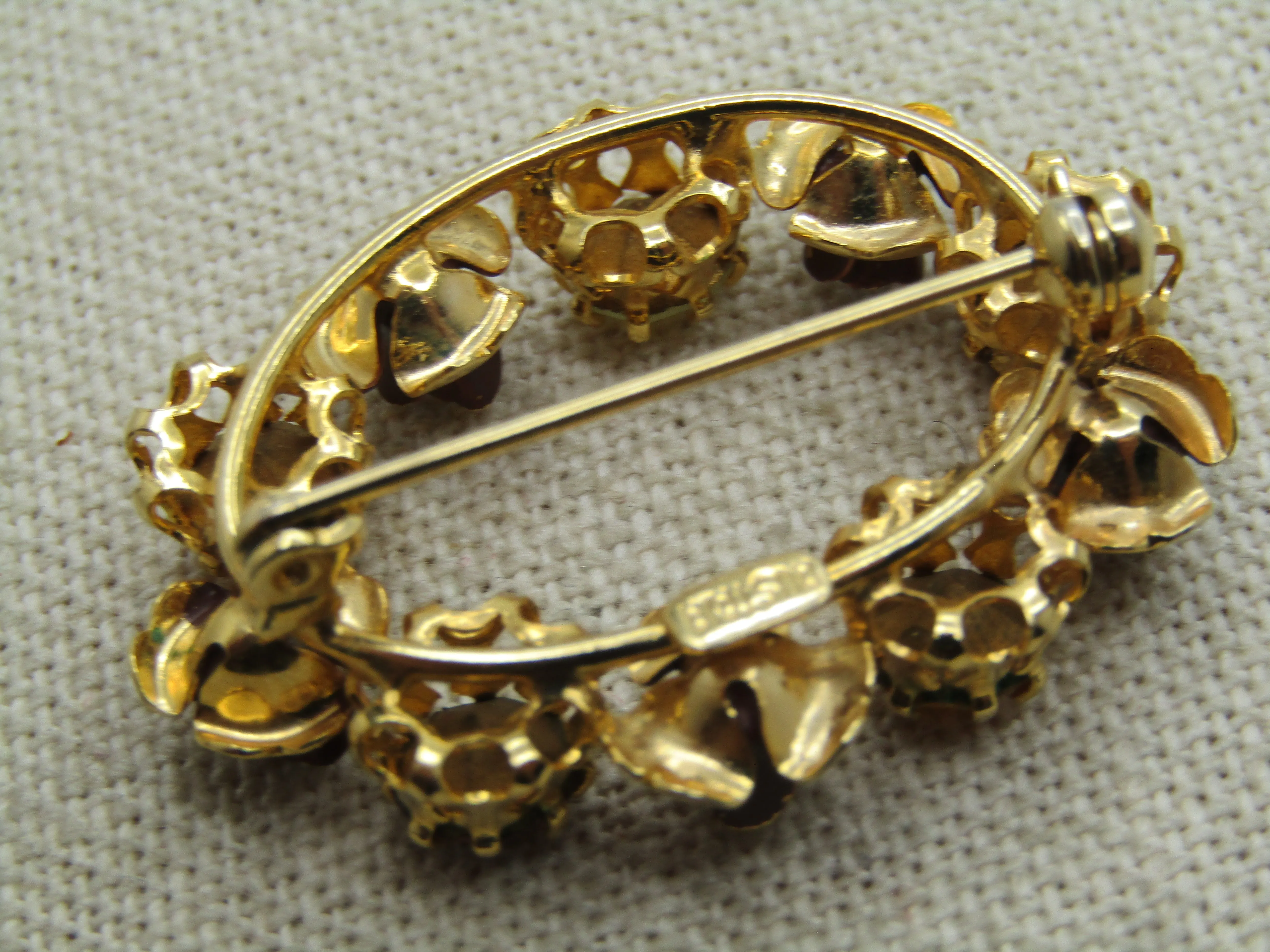 Vintage Austria Crystal Oval Brooch, Rose Blossoms, 1940's-1960's.