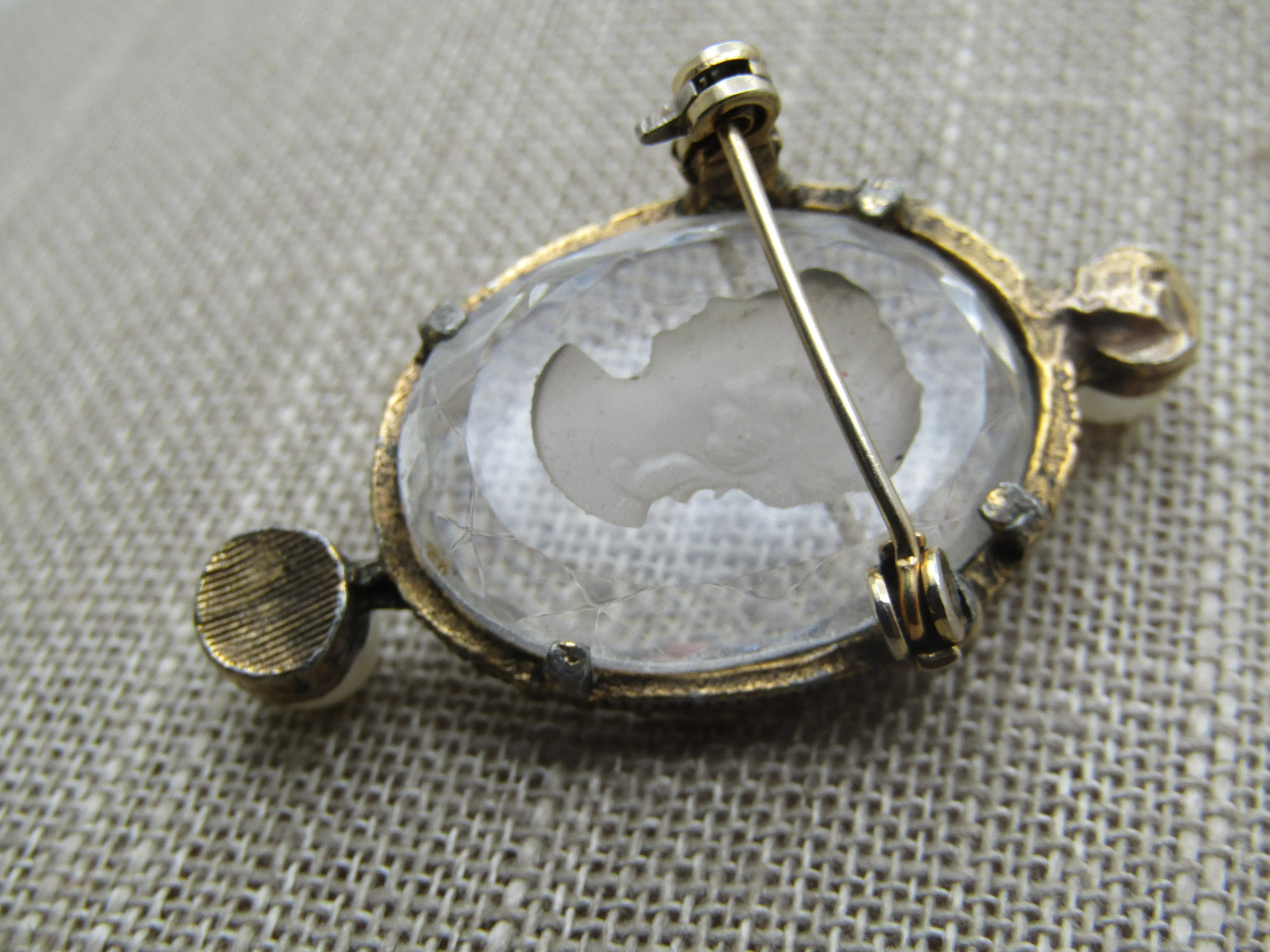 Vintage Reverse Cameo in Glass/Crystal Brooch, , Rhinestones & Faux Pearls, 1960's-1970's