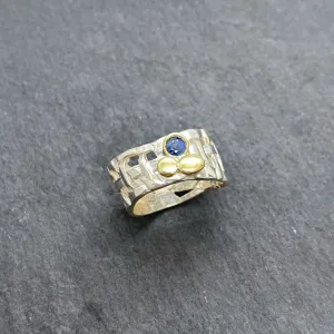 Woven Basket Gold Cluster Ring with Sapphire